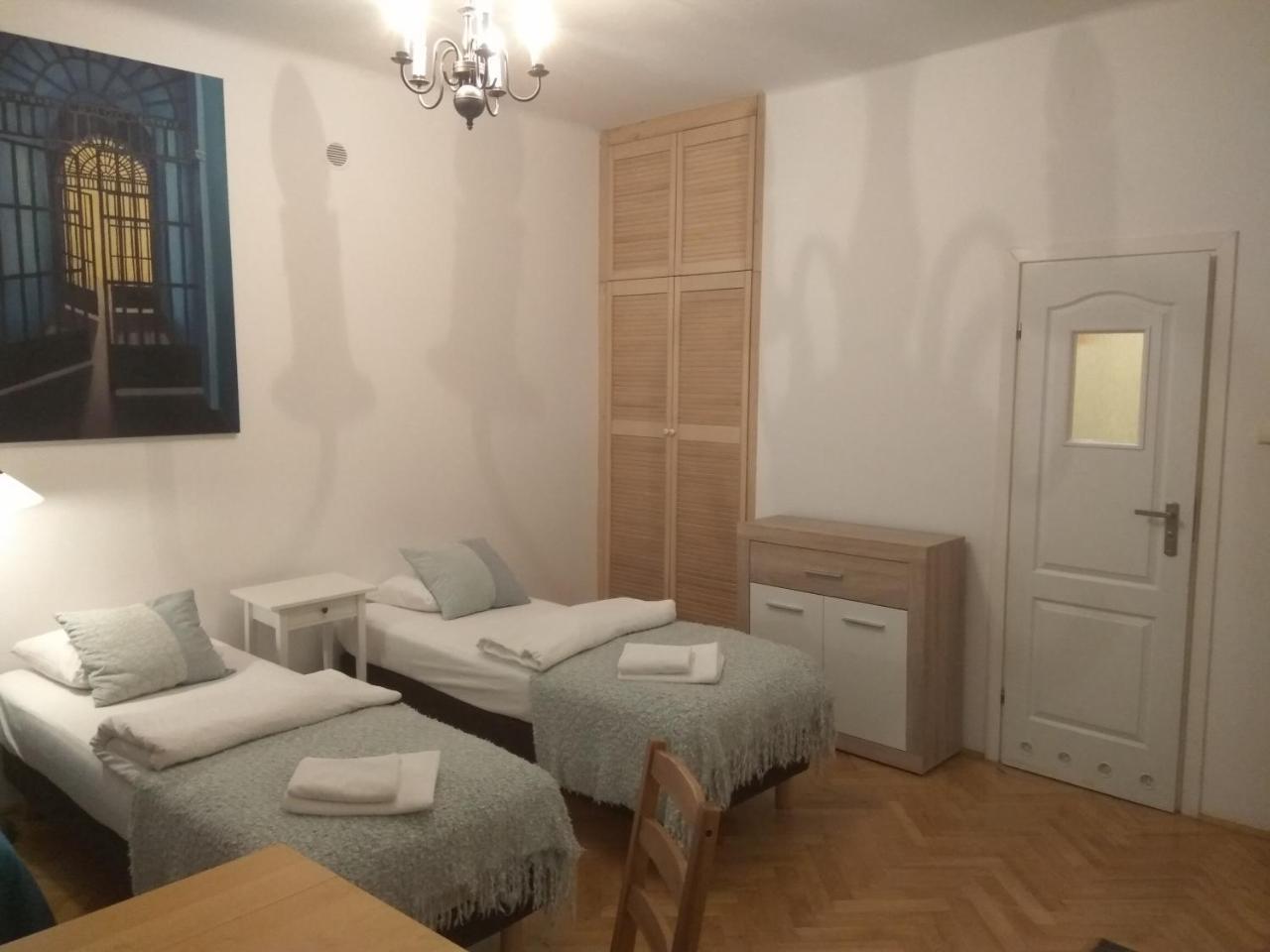 Apartment Iwicka Warschau